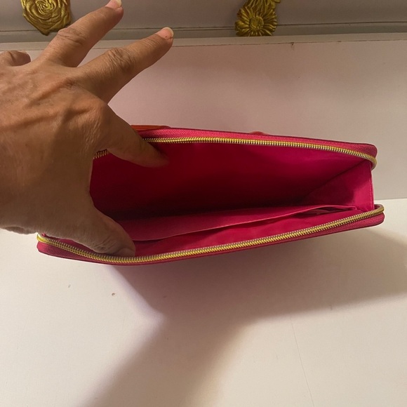 Ted Baker Desere Bow Mini Tablet Case
- Deep Pink - Picture 4 of 15